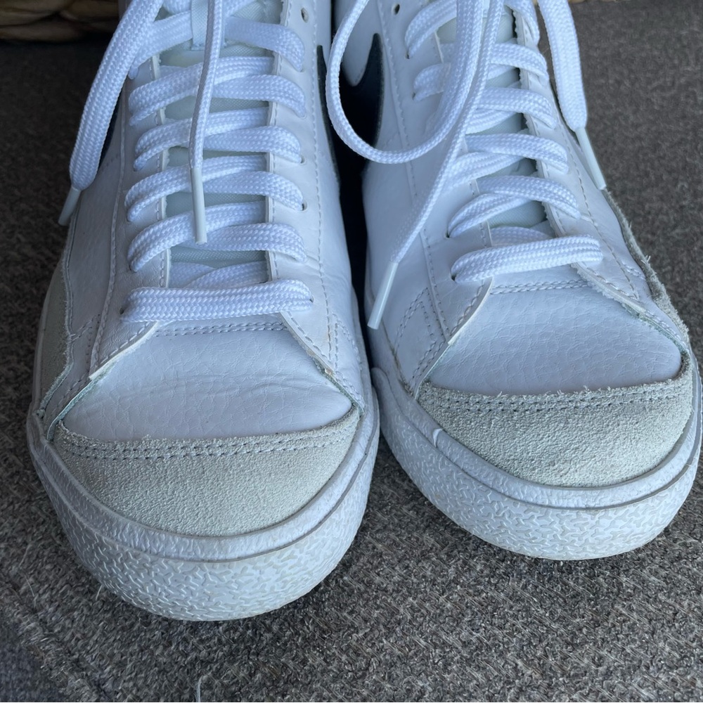 Nike Blazer Mid '77 Hightops Youth Size 7 EUC White/Black - Picture 12 of 15